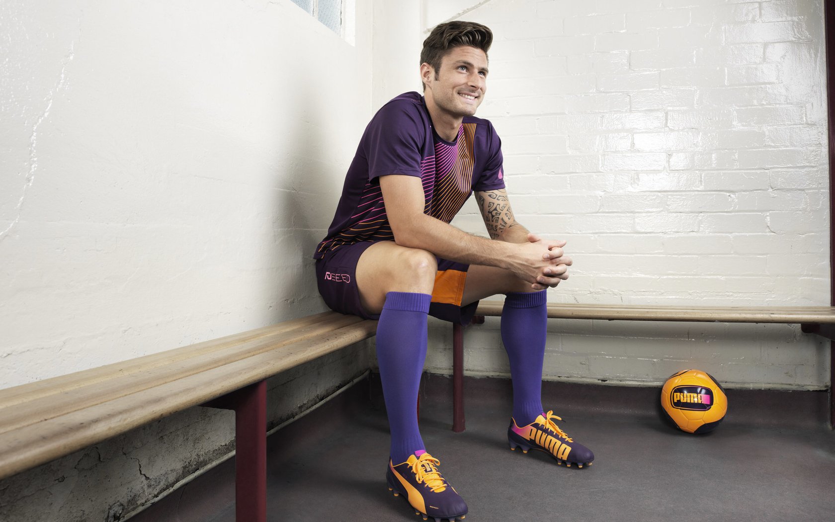 日本队客场战胜韩国,士气大振,日本对战韩国足球